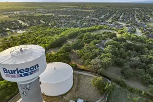 908 Ryanfield Ct, Burleson, TX 76028 - Photo 27