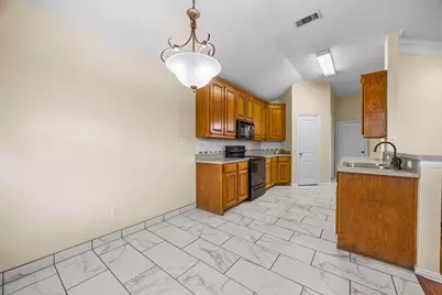 908 Ryanfield Court, Burleson, TX 76028 - Photo 9