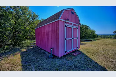 901 Pigg Road, Bowie, TX 76230 - Photo 19