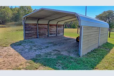 901 Pigg Road, Bowie, TX 76230 - Photo 17