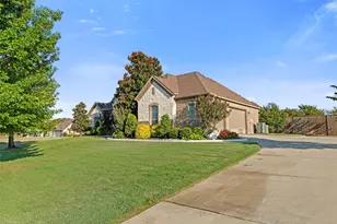 245 McKinley Cir, Waxahachie, TX 75167 - Photo 3