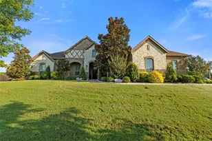 245 McKinley Cir, Waxahachie, TX 75167 - Photo 1