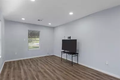 926 Titus, Mexia, TX 76667 - Photo 5