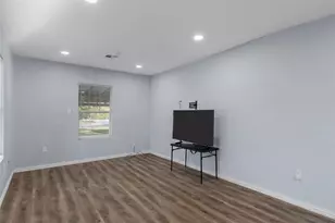 926 Titus, Mexia, TX 76667 - Photo 5