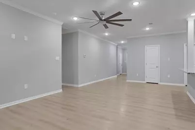 215 E Nelson Street, Denison, TX 75021 - Photo 11