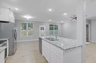 215 E Nelson St, Denison, TX 75021 - Photo 7