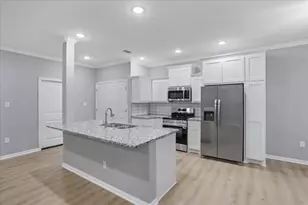 215 E Nelson St, Denison, TX 75021 - Photo 5