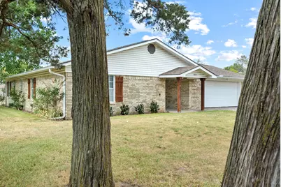 104 Pontiac Drive, Lake Kiowa, TX 76240 - Photo 33