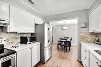 104 Pontiac Drive, Lake Kiowa, TX 76240 - Photo 15