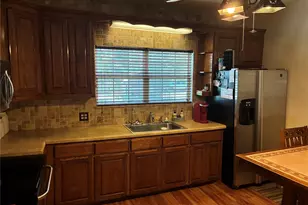 106 S Houston St, Millsap, TX 76066 - Photo 11