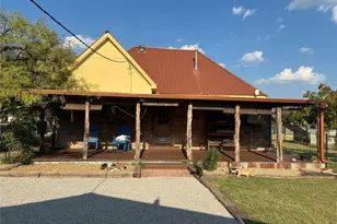 106 S Houston St, Millsap, TX 76066 - Photo 21