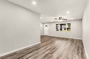 93 Regents Park, Bedford, TX 76022 - Photo 9