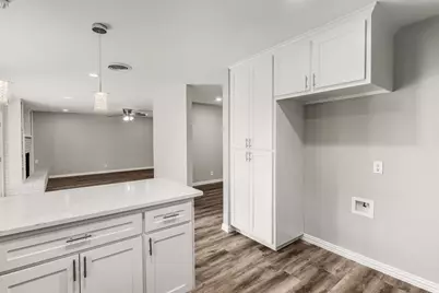 93 Regents Park, Bedford, TX 76022 - Photo 17