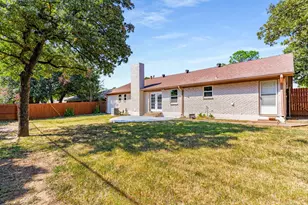 93 Regents Park, Bedford, TX 76022 - Photo 33