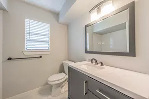 10803 Lake Gardens Dr, Dallas, TX 75218 - Photo 15