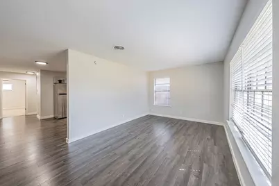 10803 Lake Gardens Drive, Dallas, TX 75218 - Photo 23