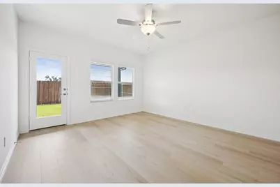 612 Clover Creek Drive, Princeton, TX 75071 - Photo 11