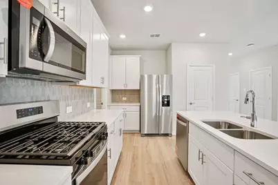 521 Clover Creek Drive, Princeton, TX 75071 - Photo 7