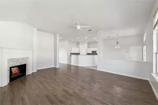 2068 Pecan Creek Dr, Mesquite, TX 75181 - Photo 7
