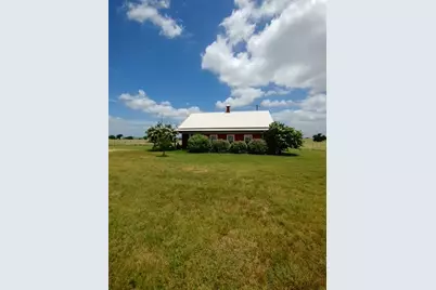 2670 Canaan Church Road, Crawford, TX 76638 - Photo 15