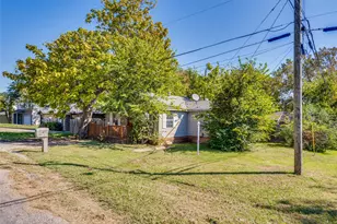 721 W A Denton Dr, Van Alstyne, TX 75495 - Photo 7