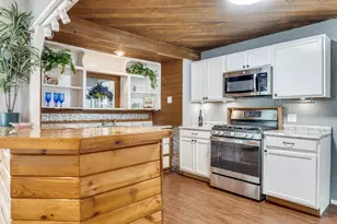 721 W A Denton Dr, Van Alstyne, TX 75495 - Photo 11