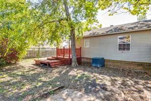 721 W A Denton Dr, Van Alstyne, TX 75495 - Photo 21