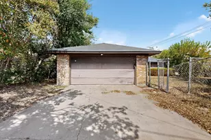 702 Rea Ave, Lancaster, TX 75146 - Photo 37