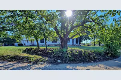 500 E Herndon Street, Saint Jo, TX 76265 - Photo 1