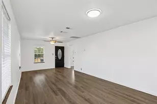 3000 Burchill Rd S, Fort Worth, TX 76105 - Photo 5