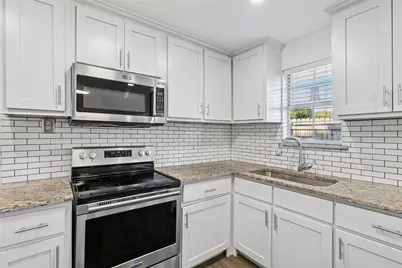 3000 Burchill Road S, Fort Worth, TX 76105 - Photo 11