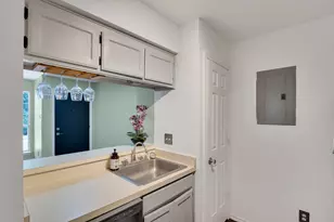 3206 S Fielder Rd, Arlington, TX 76015 - Photo 9