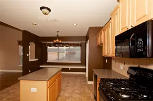 1736 Kittyhawk Dr, Little Elm, TX 75068 - Photo 5