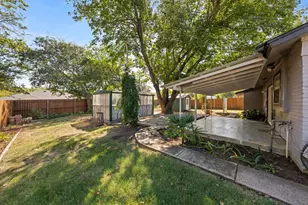 912 Crockett St, Midlothian, TX 76065 - Photo 13