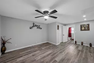 1014 E Franklin St, Hillsboro, TX 76645 - Photo 11