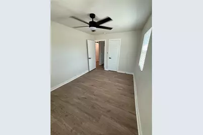 600 Loggins Street, Ennis, TX 75119 - Photo 7