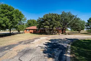210 Foothill Rd, Abilene, TX 79602 - Photo 3