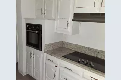 814 Oakbluff Drive, Lancaster, TX 75146 - Photo 5