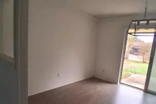 814 Oakbluff Dr, Lancaster, TX 75146 - Photo 3