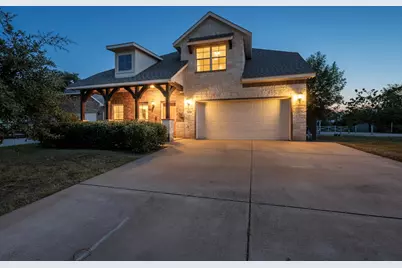 700 N Irving Heights Drive, Irving, TX 75061 - Photo 1