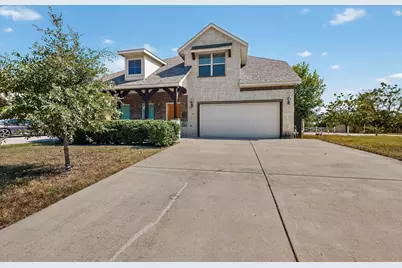 700 N Irving Heights Drive, Irving, TX 75061 - Photo 3