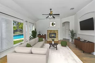 302 Red Eagle Trail, Hudson Oaks, TX 76087 - Photo 5