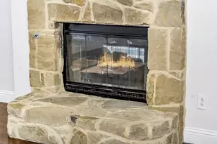 302 Red Eagle Trail, Hudson Oaks, TX 76087 - Photo 7