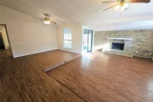 4708 Woodfield Dr, Arlington, TX 76016 - Photo 5