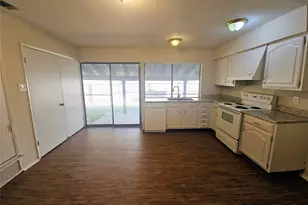 4708 Woodfield Dr, Arlington, TX 76016 - Photo 9