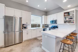 1010 Gallivant Ln, Dallas, TX 75218 - Photo 9