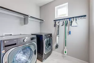 1010 Gallivant Ln, Dallas, TX 75218 - Photo 23