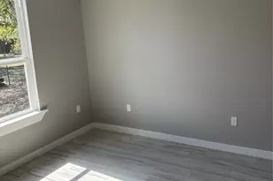 328 E Norway St, Walnut Springs, TX 76690 - Photo 15