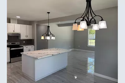 328 E Norway Street, Walnut Springs, TX 76690 - Photo 3