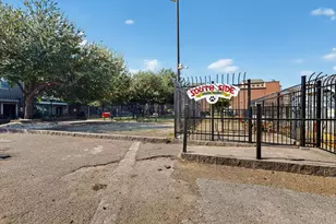 1001 Belleview St, Dallas, TX 75215 - Photo 27